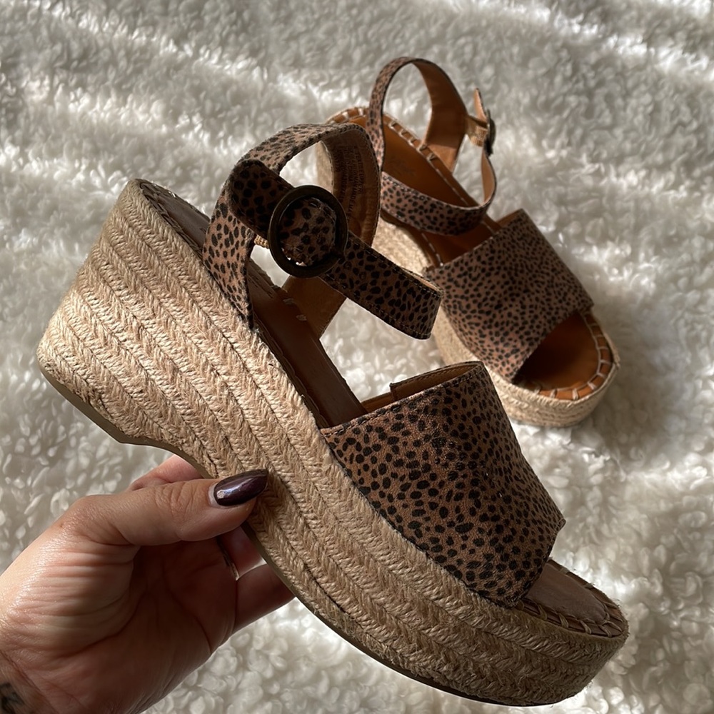 Universal Thread Espadrilles